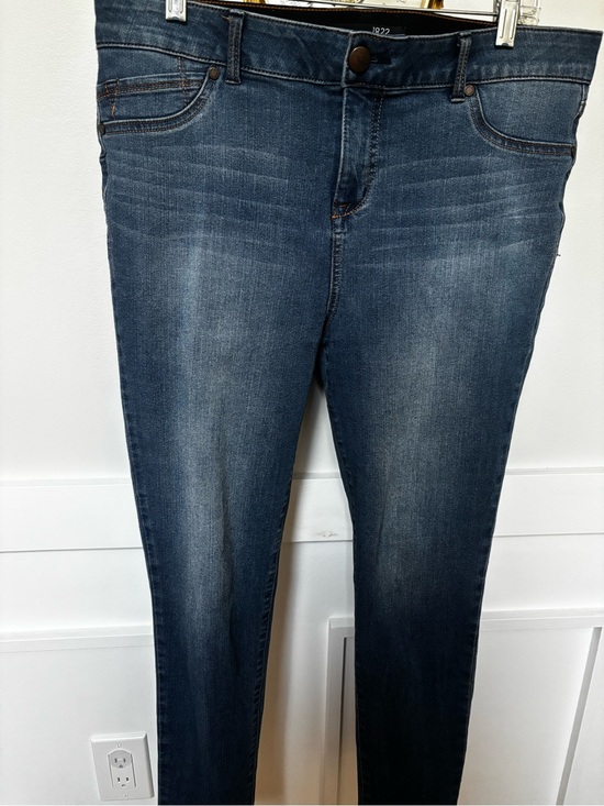 1822 Denim Denim - Dark Wash Blue Women's Skinny Jeans size 31